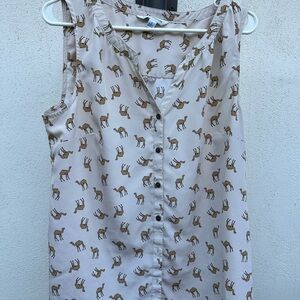 Croft & Barrow Beige Sleeveless Camel Print Button-Front Top